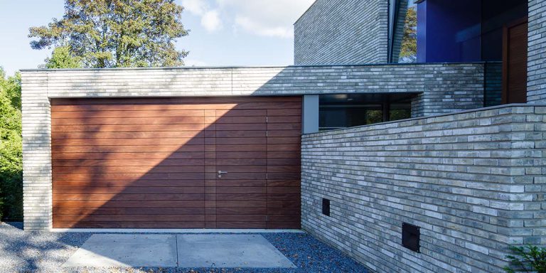 Horizontale houten sectionaaldeur