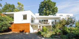 Garagedeur gelijk met de gevel