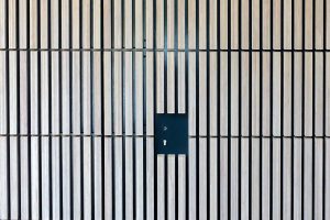 houten-sectionaaldeur-verticaal-bamboe-41