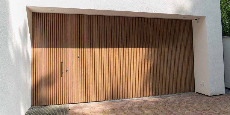 Houten zijwaartse sectionaaldeur