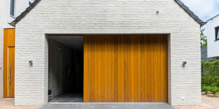 Zijwaartse sectionaaldeur Red Cedar