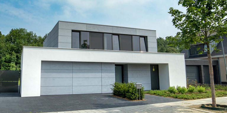 Sectionaaldeur van Trespa