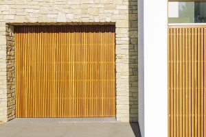 Mahonie-houten-sectionaaldeur-Budel