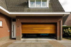 Red-Cedar-houten-sectionaaldeur