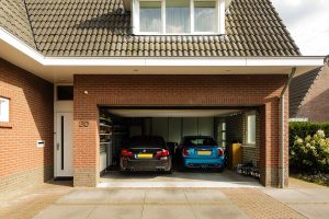 Red-Cedar-houten-sectionaaldeur-2