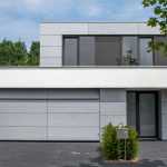 trespa-garagedeur-met-gevelbekleding