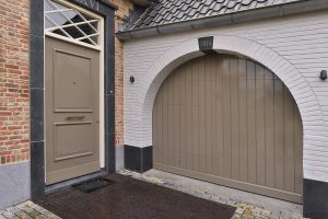 klassieke-houten-sectionaaldeur-slaglat-weldorpel-2