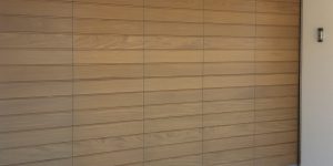 Zijwaartse garagedeur hout