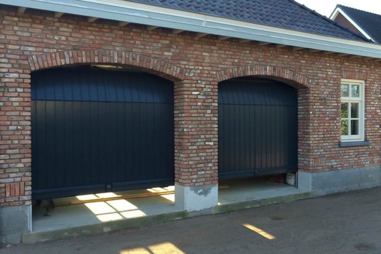 verticaal houten sectionaaldeuren