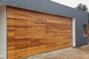 Iroko-houten-sectionaal-deuren-3