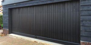 elektrische sectionaaldeur hout