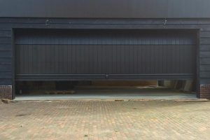 Elektrisch-houten-sectionaaldeur-2