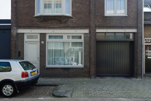 Verticale-houten-sectionaaldeur-3