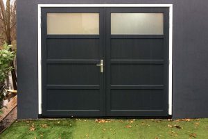 houten-openslaande-garagedeur-4-vlaks-verdeling-1