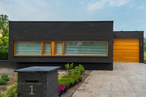 elektrische-sectionaaldeur-hout-3