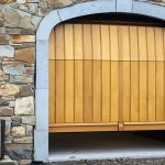 eiken verticale garagepoort