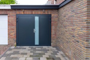 Geïsoleerde openslaande garagedeur