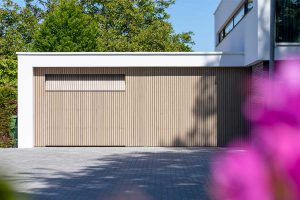 Sectionaaldeur frake hout