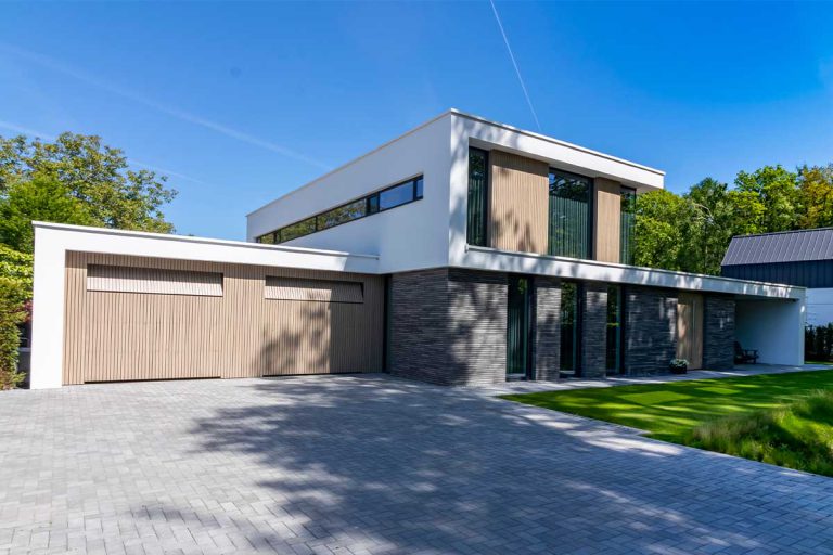 Houten garagedeur luxe