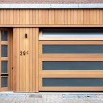 Automatische garagedeur met glas