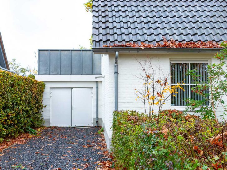 Openslaande garagedeur wit