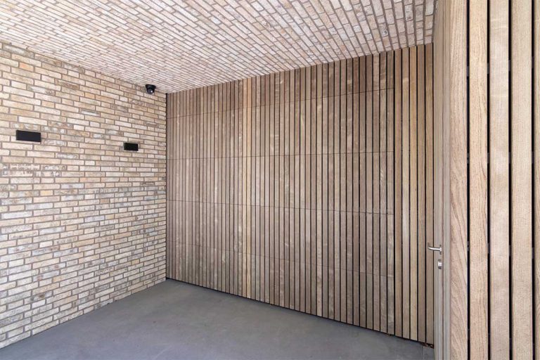 Garagedeur vergrijsd essen