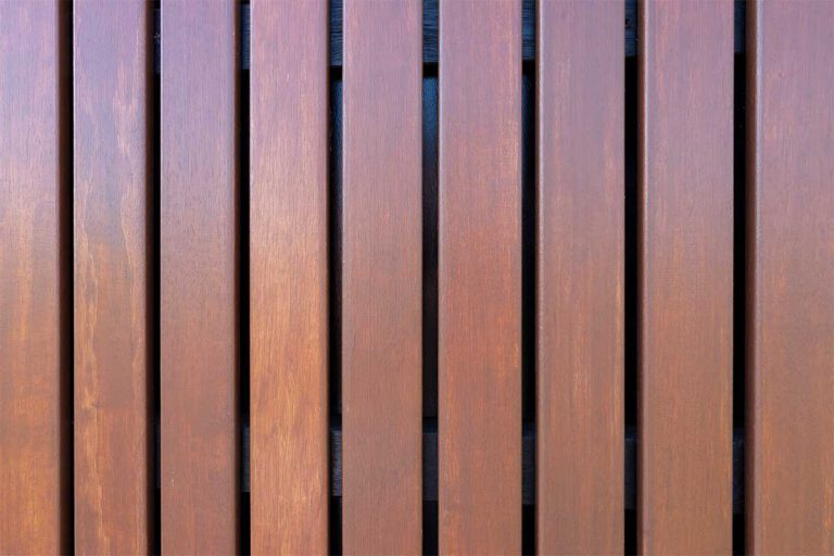 Smalle latten garagedeur