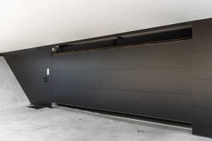 zwarte trespa sectionaaldeur (5)