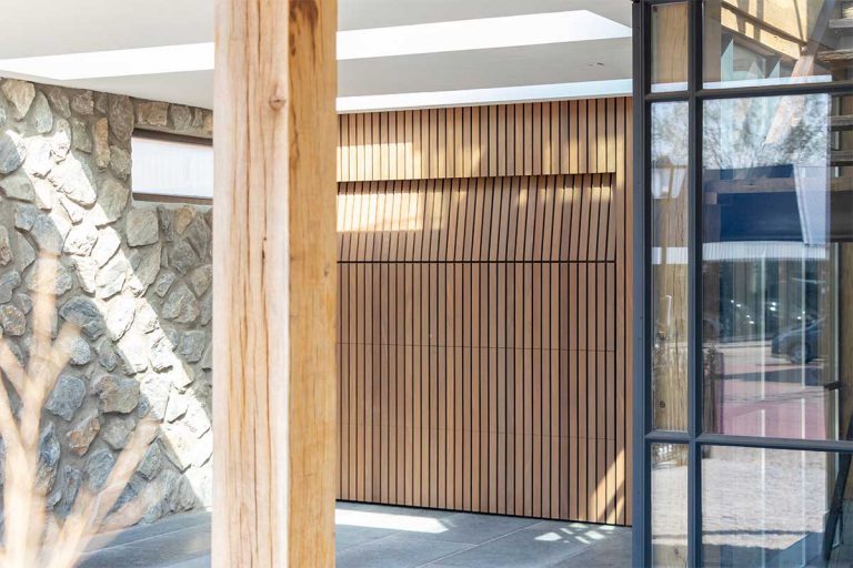 Garagedeur afrormosia hout