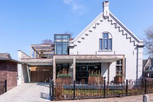 Houten garagedeur verticale latten