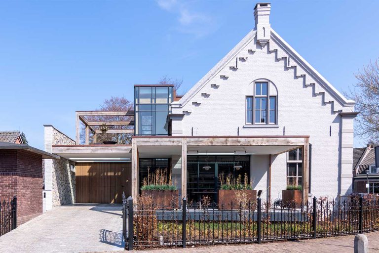 Houten garagedeur verticale latten