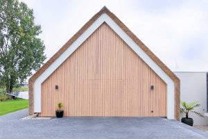 houten-garagedeur-schuurwoning (7)