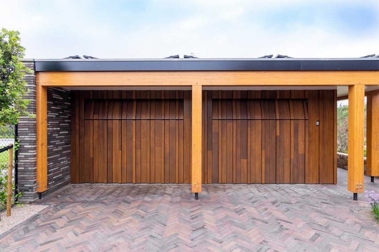 Houten sectionaaldeur verschillende breedtes