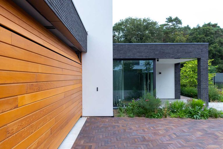 houten sectionaaldeur horizontaal red cedar