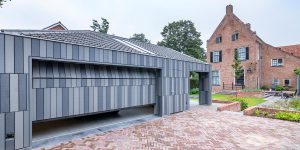 Accoya houten garagedeur bij monumentaal pand