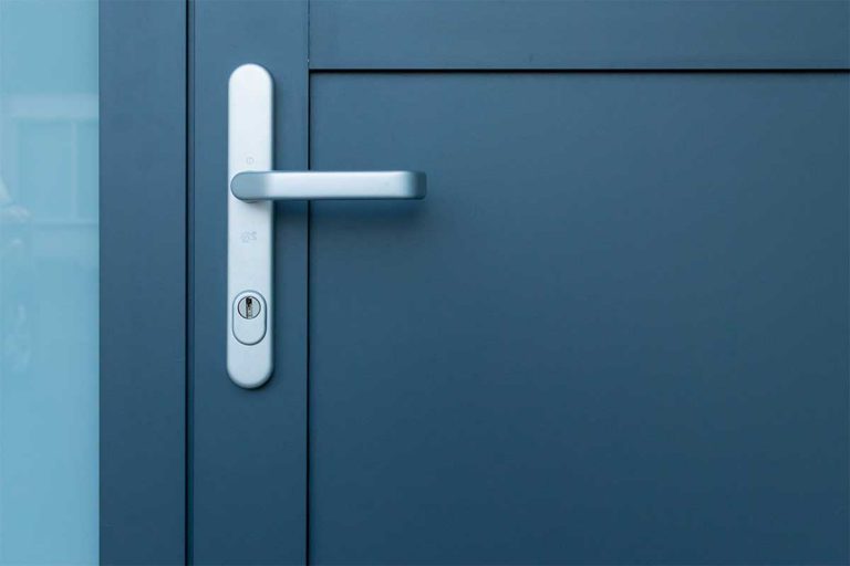 Onderhoudsvrije garagedeur