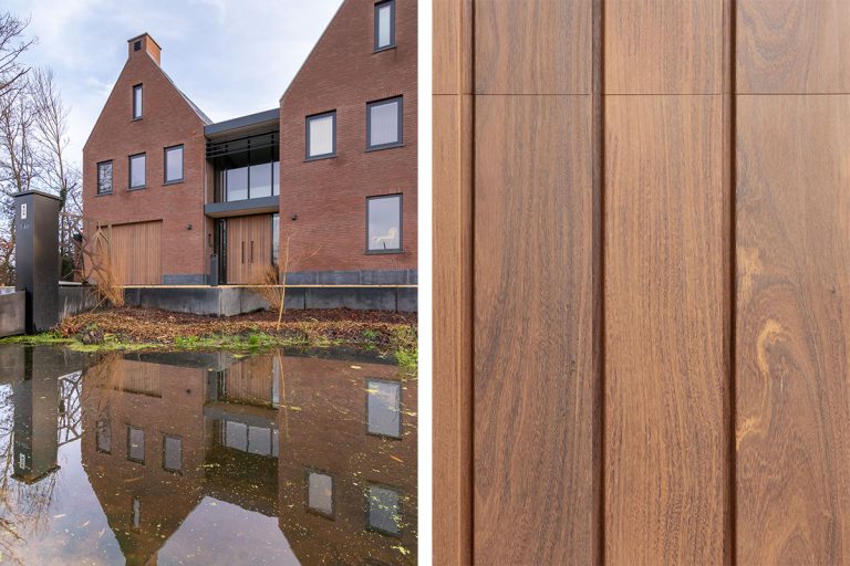 houten verticale garagedeur afrormosia Different Doors