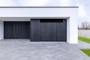 shou sugi ban garagedeur