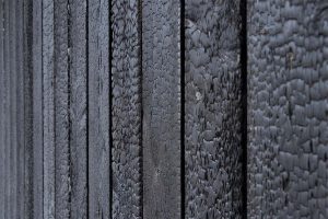 shou sugi ban garagedeur