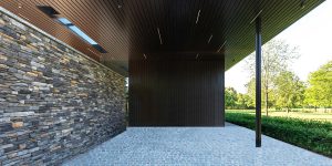 Onzichtbare elektrische garagedeur