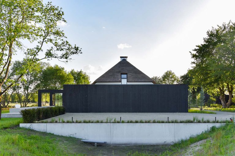 Dubbele houten garagedeuren