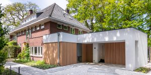 Garagedeur jaren'30 woning