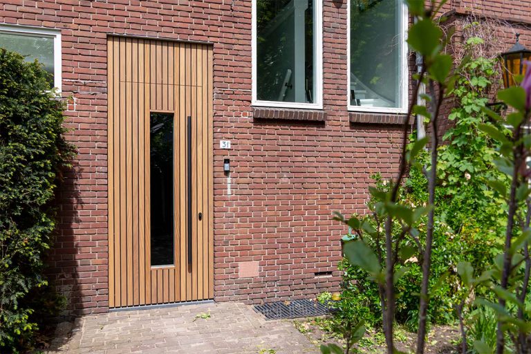 voordeur bij jaren 30 woning