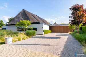 Different Doors houten garagedeur