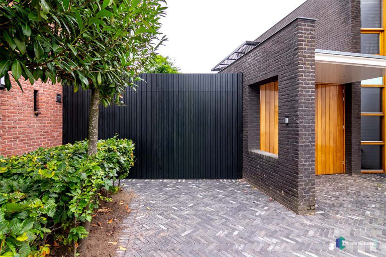 Different Doors zijwaartse garagedeur