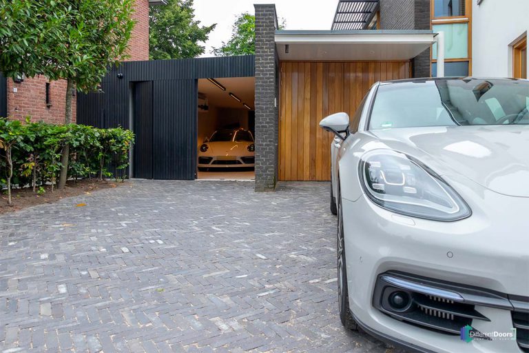 Different Doors zijwaartse garagedeur