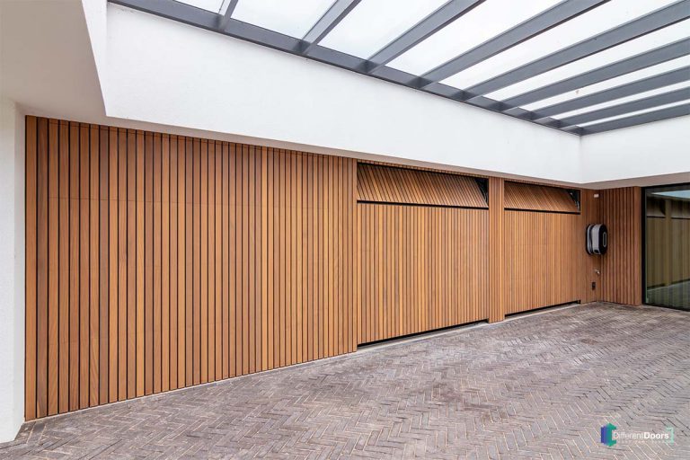 exclusieve villa garagedeur