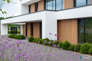 Garagedeur moderne villa