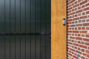 groene garagedeur hout