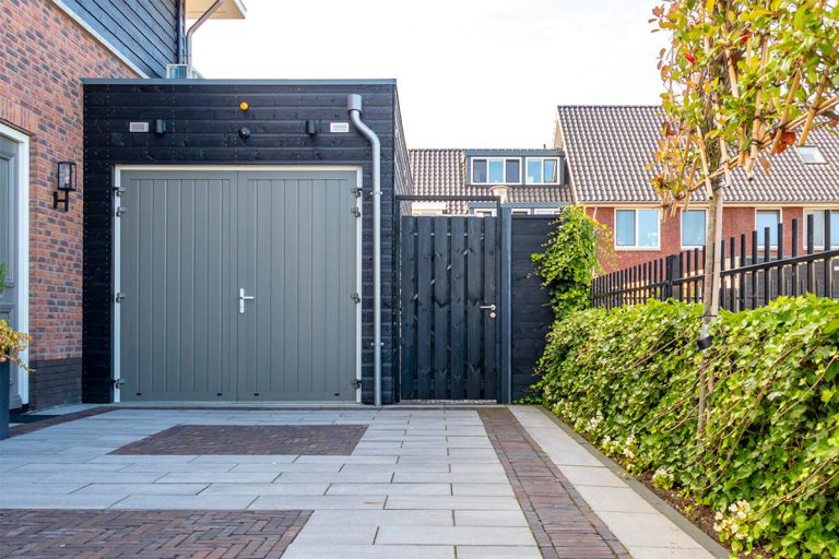 Openslaande garagedeur